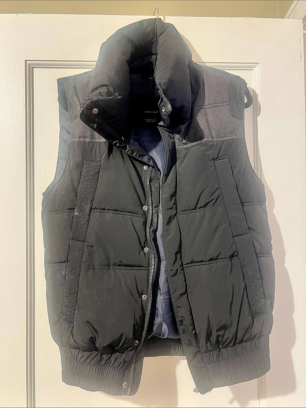 Zara Man Black Puffer Vest